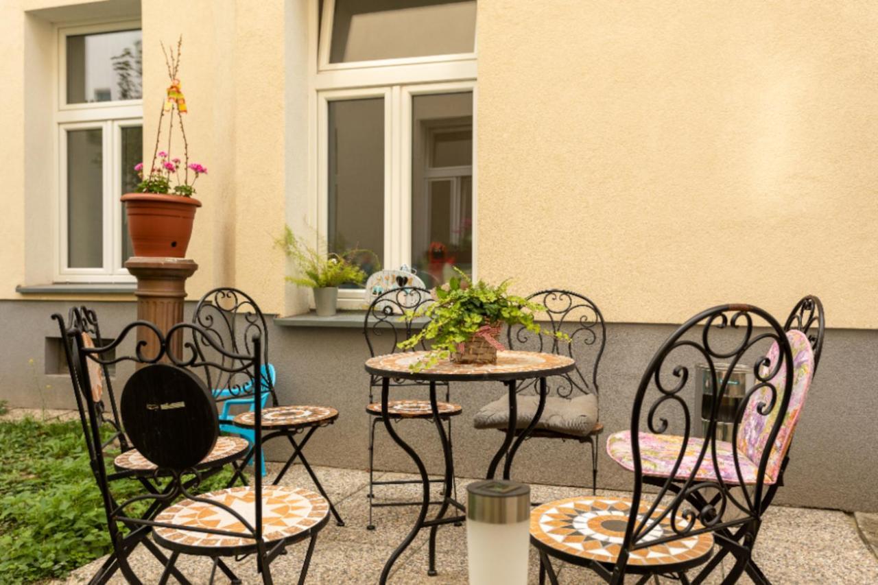 Apartments In Vienna Near Schonbrunn & Westbahnhof - Keyless Check-In Exterior photo