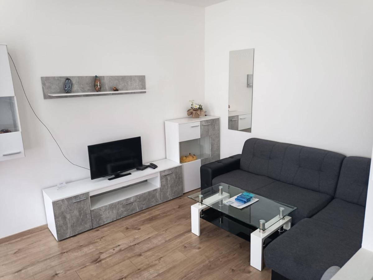 Apartments In Vienna Near Schonbrunn & Westbahnhof - Keyless Check-In Exterior photo